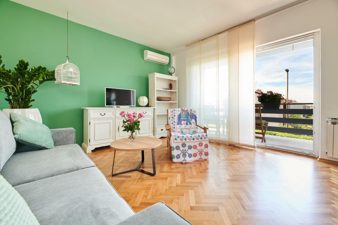 Morning Light Apartment อูมัค ภายนอก รูปภาพ
